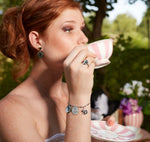 Load image into Gallery viewer, Orecchini “Buon non compleanno”