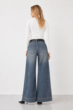 Carica l'immagine nel visualizzatore di Gallery, Jeans culotte con cintura