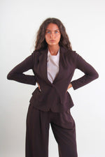 Carica l'immagine nel visualizzatore di Gallery, Giacca con rifiniture a taglio vivo