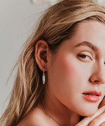 Load image into Gallery viewer, Orecchini Gatto di Alice “We are all mad here”