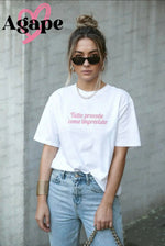 Carica l'immagine nel visualizzatore di Gallery, T-shirt donna "Tutto procede come imprevisto"