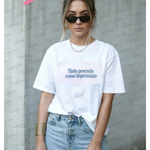 Carica l'immagine nel visualizzatore di Gallery, T-shirt donna "Tutto procede come imprevisto"