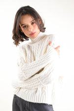 Carica l'immagine nel visualizzatore di Gallery, Maglione lavorazione a trecce