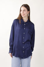 Load image into Gallery viewer, Camicia Satin con colletto classico