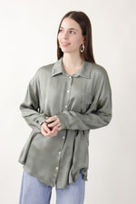 Load image into Gallery viewer, Camicia Satin con colletto classico