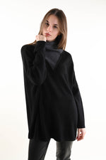 Carica l'immagine nel visualizzatore di Gallery, Maxi maglione doppio collo e scollo a V