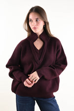 Carica l'immagine nel visualizzatore di Gallery, Maglione collo a V rovescio