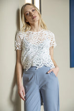 Carica l'immagine nel visualizzatore di Gallery, Blusa Campanella