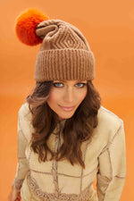 Load image into Gallery viewer, Cappello Ingrid Bobble - Cappuccino