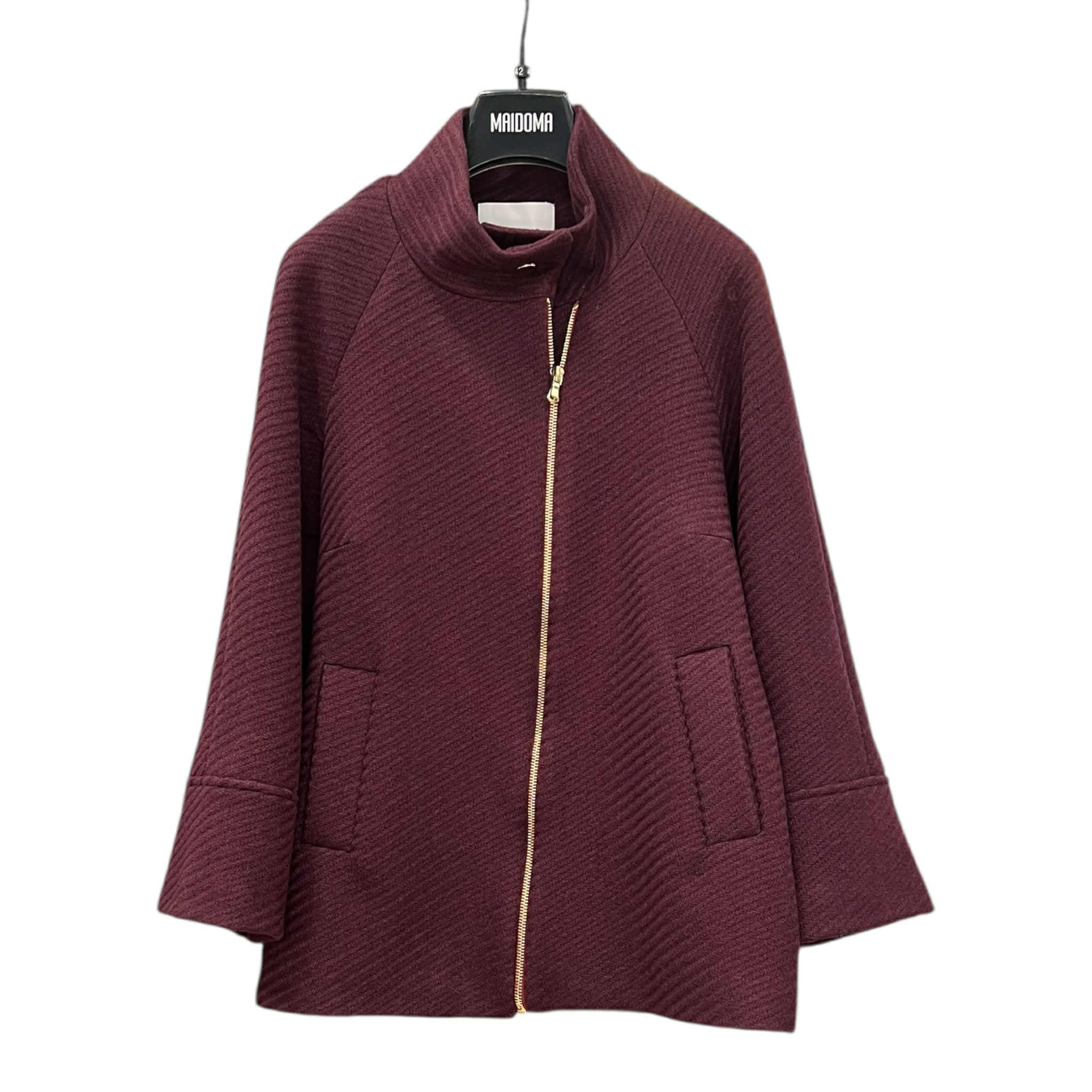 Cappotto con bavero alto