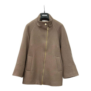 Cappotto con bavero alto