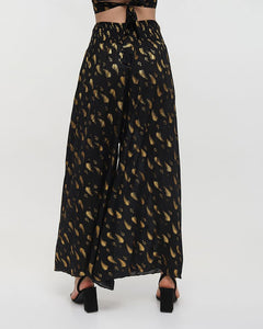 Pantaloni a gamba larga
