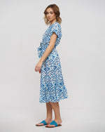 Load image into Gallery viewer, Abito/Kimono con cintura
