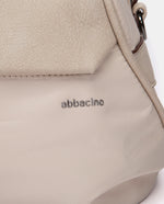 Carica l'immagine nel visualizzatore di Gallery, Borsa a tracolla in tessuto
