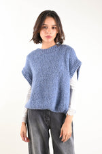 Load image into Gallery viewer, Maglia taglio a gilet
