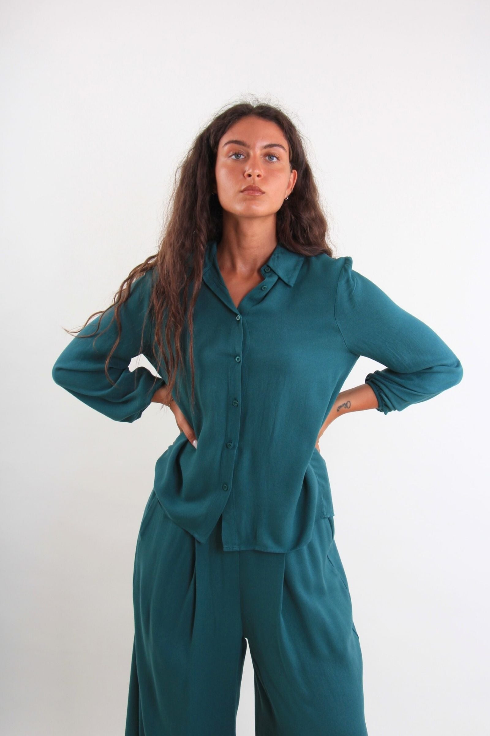 Camicia con maniche arricciate
