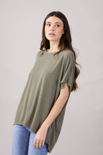 Carica l&#39;immagine nel visualizzatore di Gallery, T-shirt oversize in viscosa
