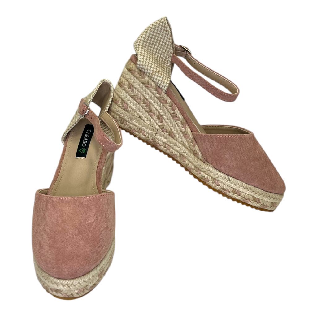 Scarpe scamosciate con zeppe