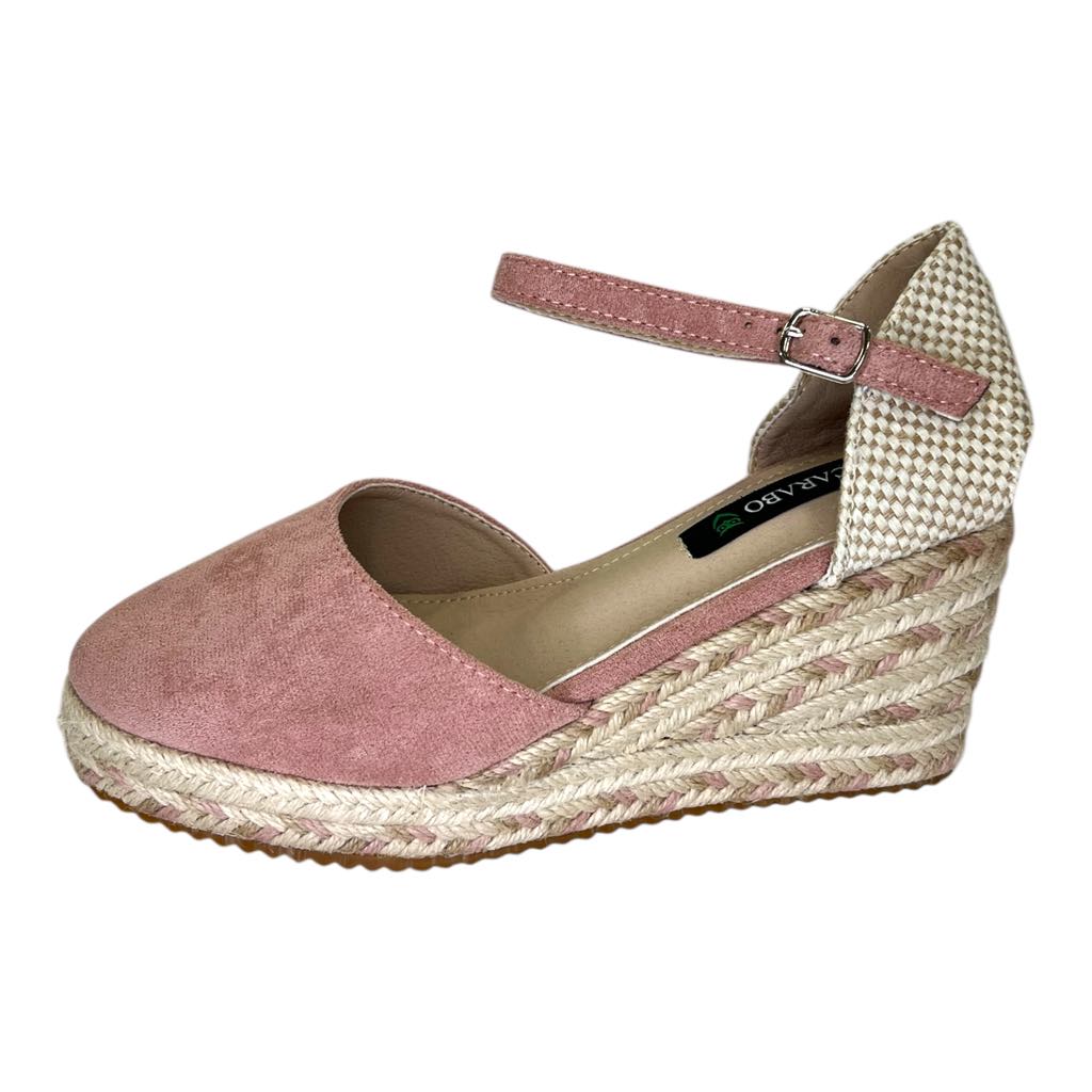 Scarpe scamosciate con zeppe