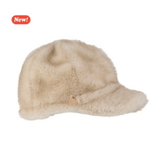 Cappello con visiera in ecopelliccia