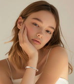 Load image into Gallery viewer, Bracciale rigido “Sei magia”
