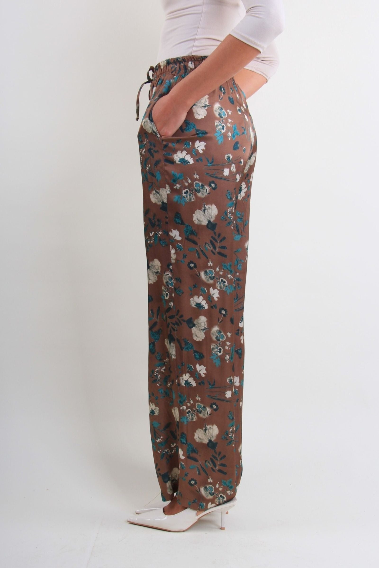 Pantaloni palazzo con stampa floreale