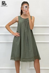Abito smanicato con pizzo