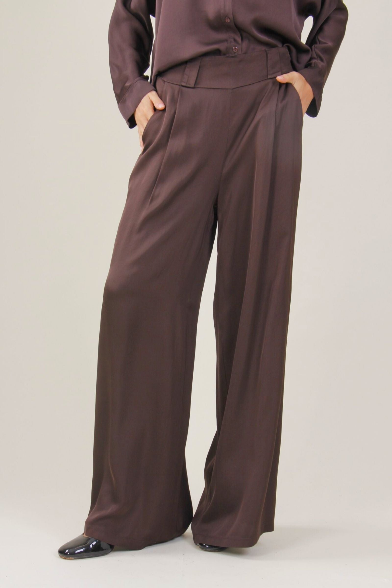 Pantaloni a palazzo satin