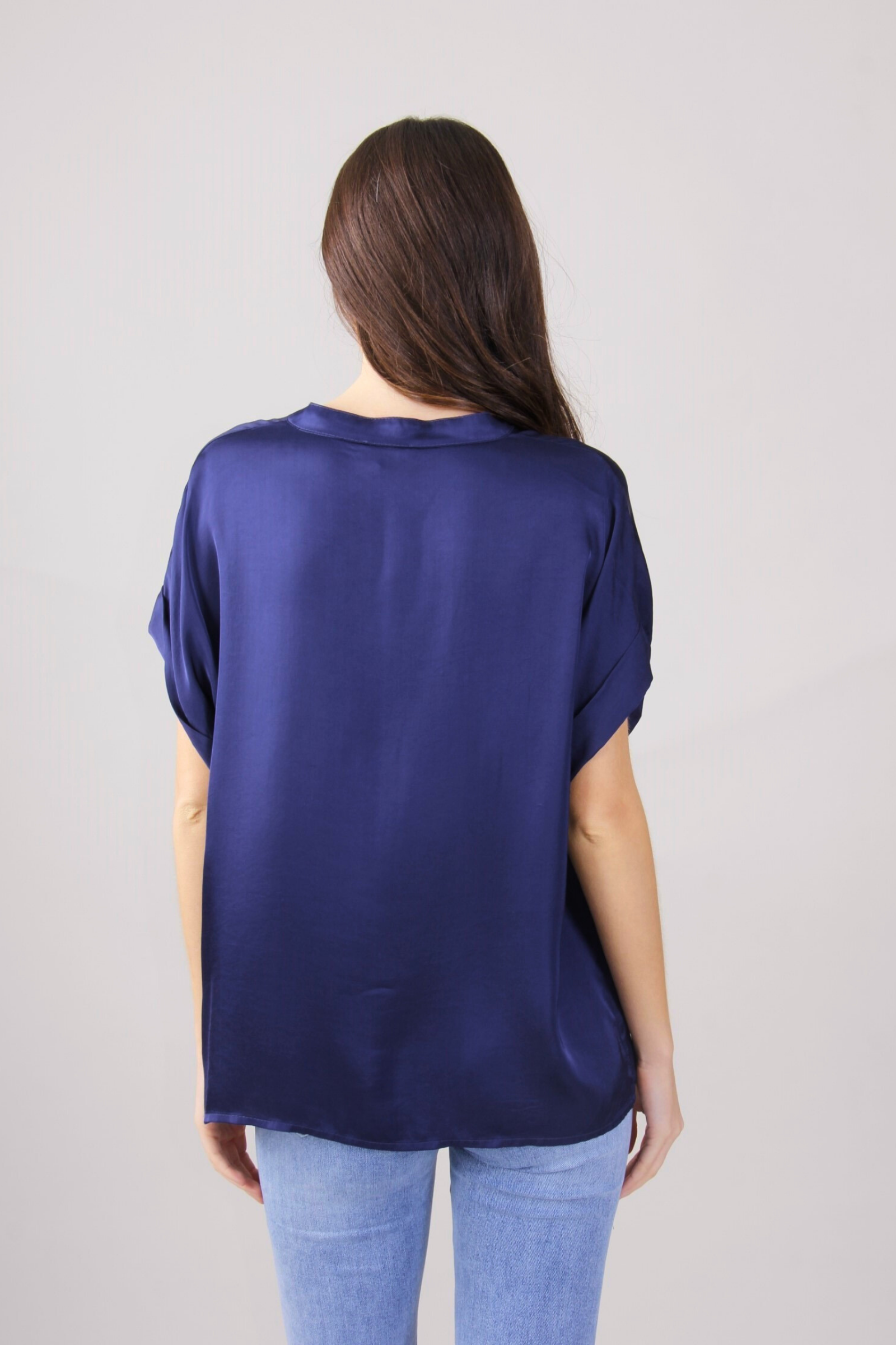 Blusa con scollo a V