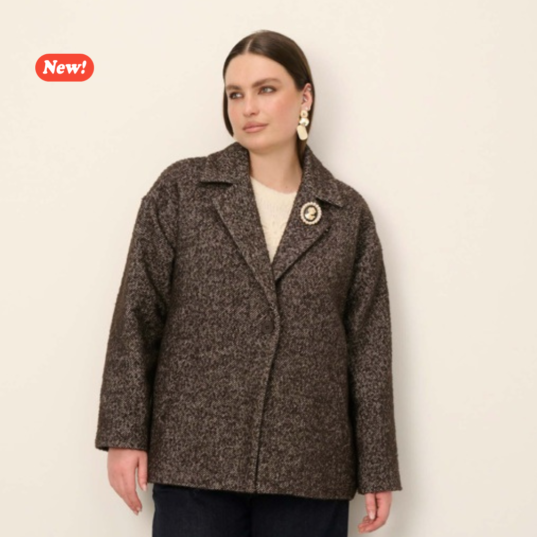 Cappotto a giacca con spilla