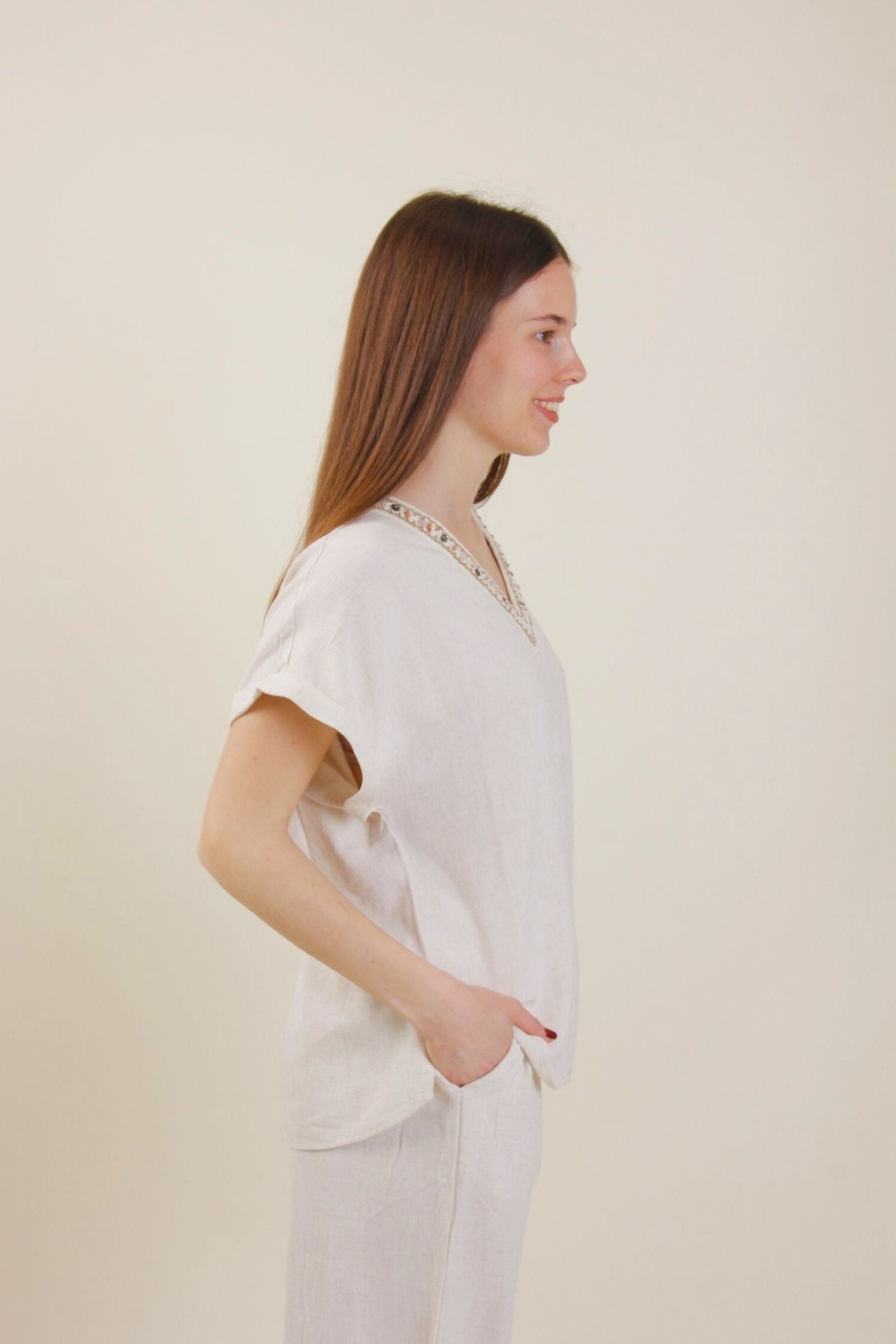 Blusa di lino scollo a V