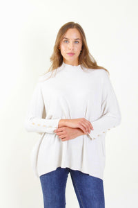 Maglia con bottoni decorativi
