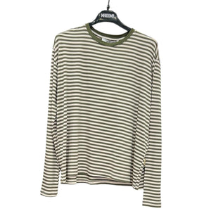 Maglia a maniche lunghe con spilla