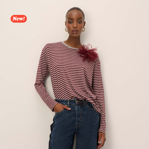 Maglia a maniche lunghe con spilla