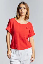 Load image into Gallery viewer, Maglia in lino con rosellina
