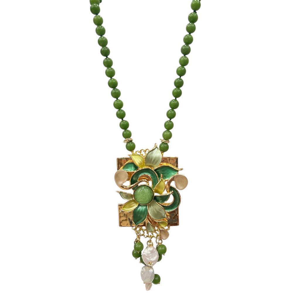 Collana pendente con fiore