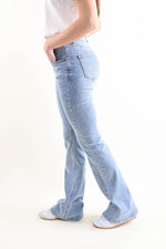 Carica l'immagine nel visualizzatore di Gallery, Jeans slim feat a campana
