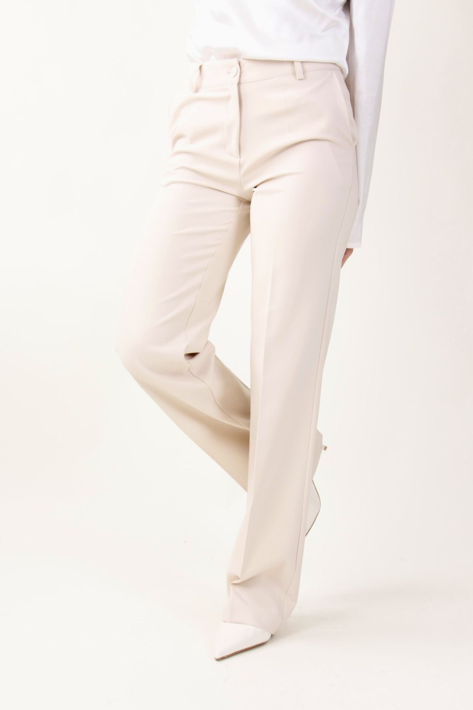 Pantaloni taglio dritto