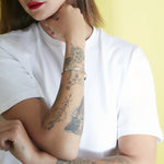 Load image into Gallery viewer, Bracciale rigido “Ricordati di essere felice”
