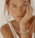 Load image into Gallery viewer, Bracciale rigido “L’essenziale è invisibile agli occhi”

