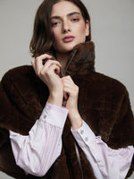 Load image into Gallery viewer, Gilet in materiale sintetico con stampa geometrica
