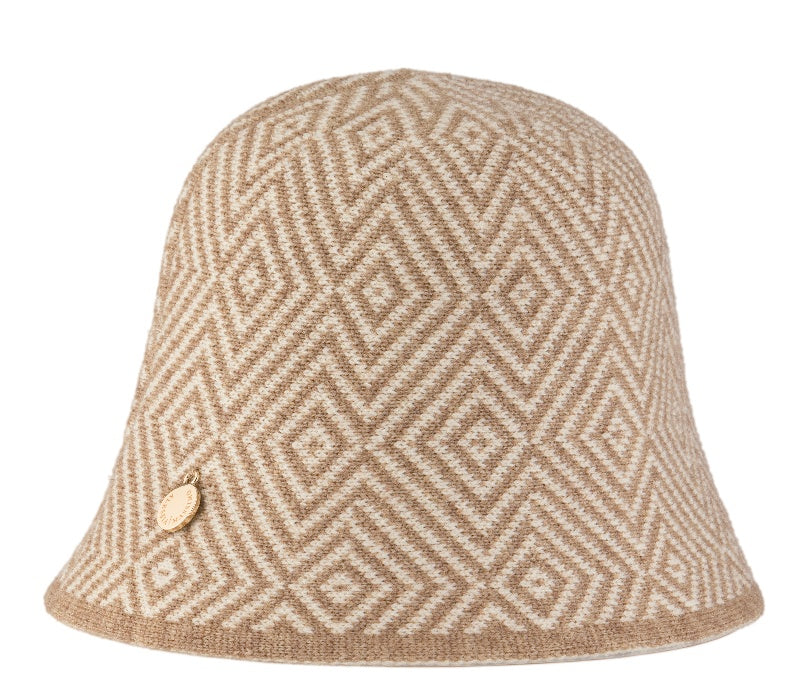 Cappello forma a campana