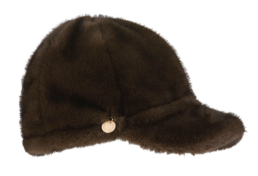 Cappello con visiera in ecopelliccia