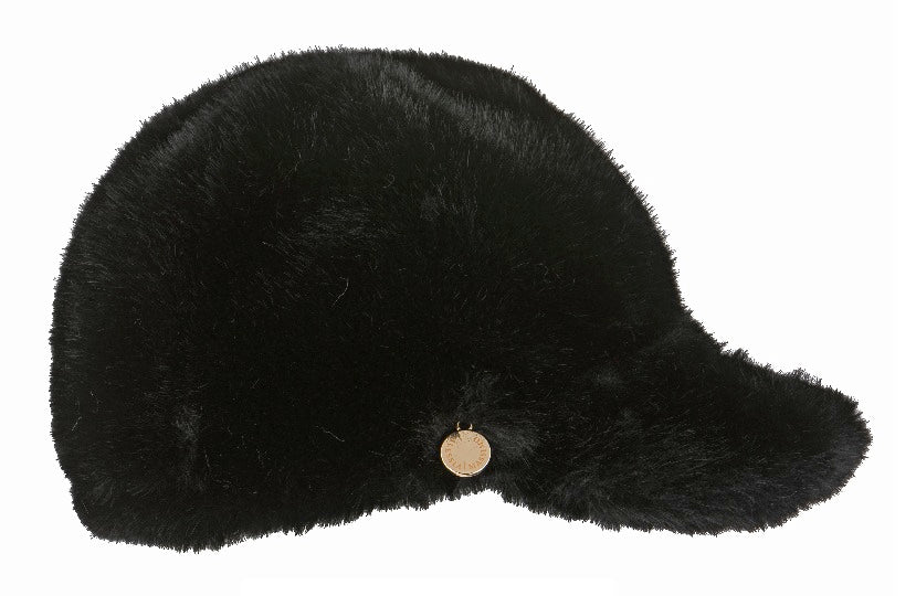 Cappello con visiera in ecopelliccia