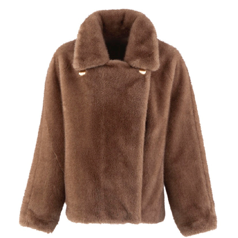 Cappotto in ecopelle senza cappuccio