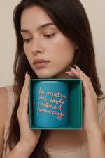 Load image into Gallery viewer, Tazza in ceramica con scritta fantasia
