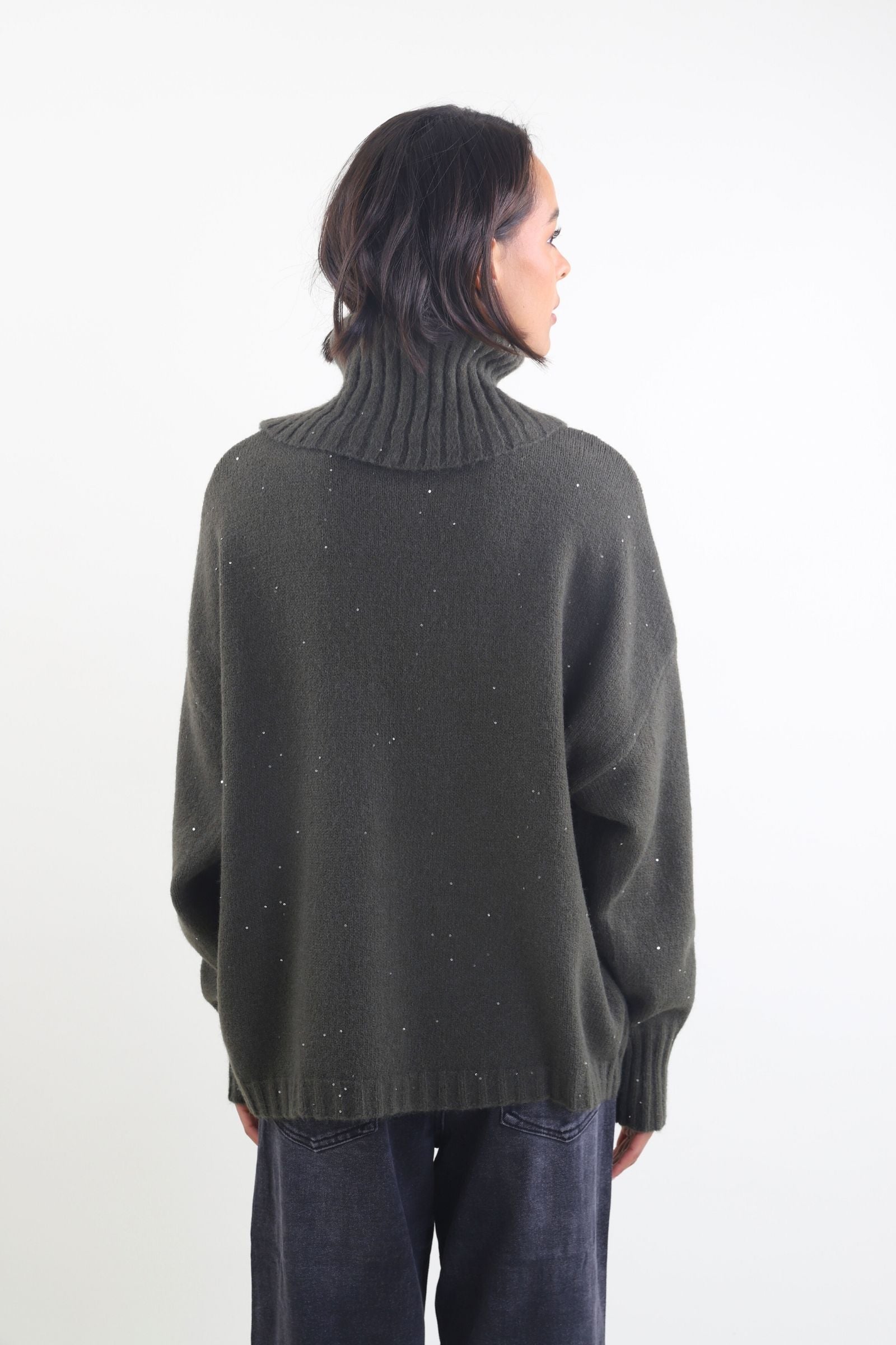 Maglione con collo alto a coste