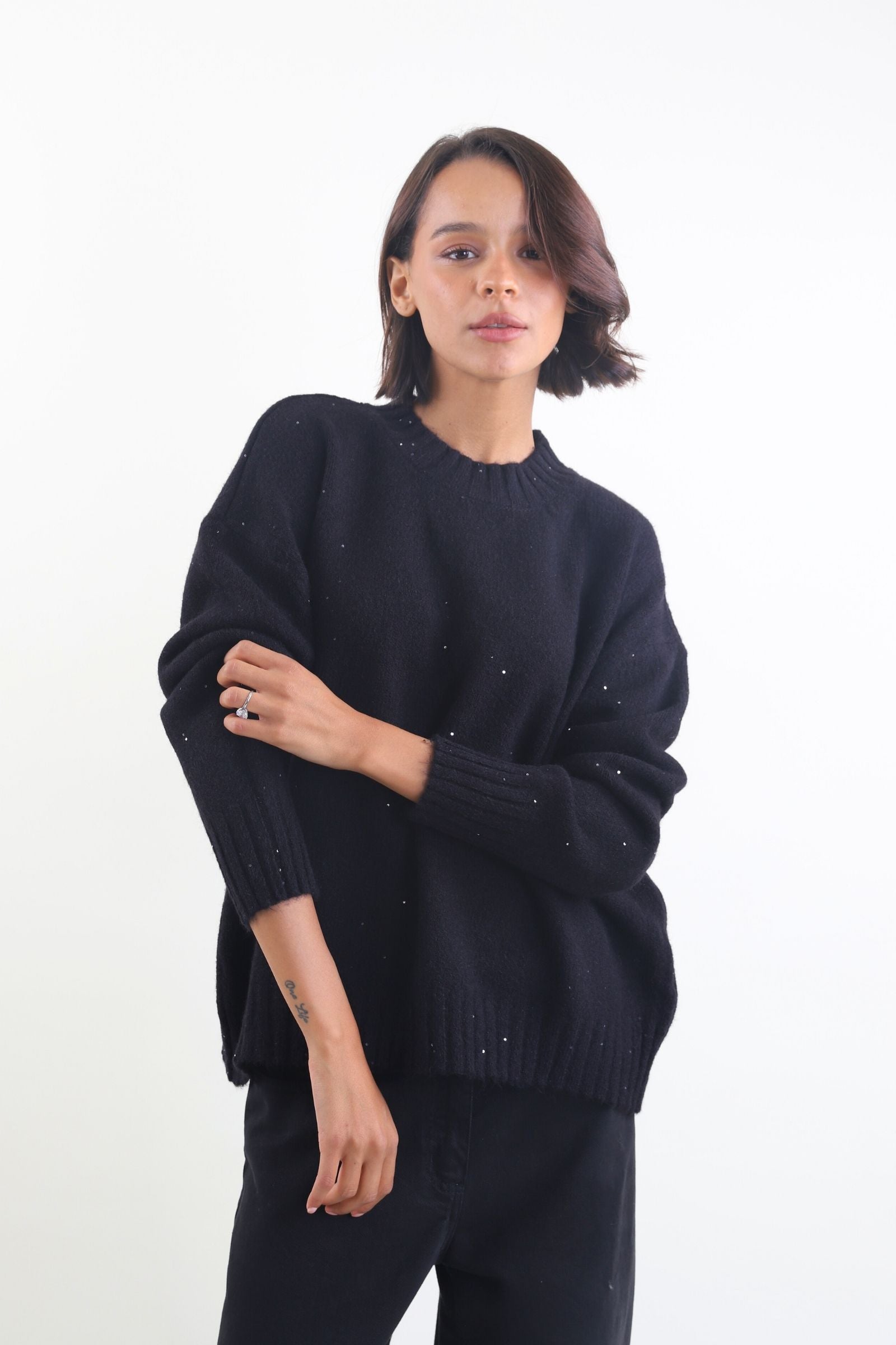 Maglione a girocollo con paillettes