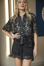 Load image into Gallery viewer, Camicia Cassiopea
