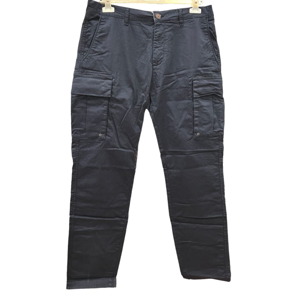 Pantaloni cargo